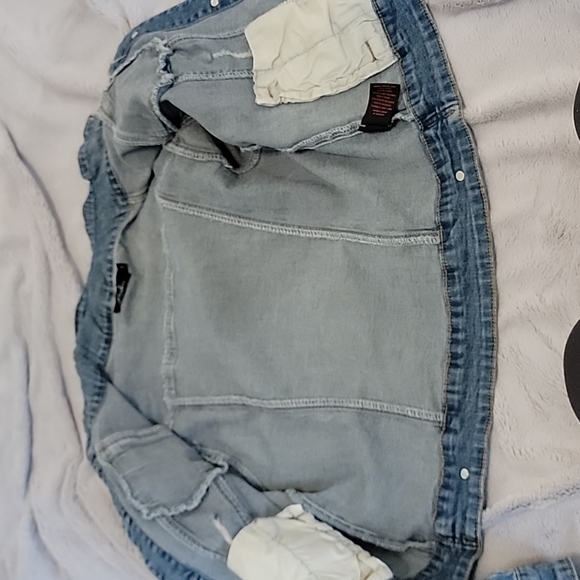 Earl Jeans Distressed Denim Jacket - Picture 5 of 7